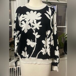 Black & White Floral Crewneck Sweater - Women